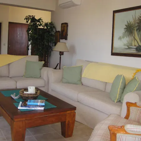 Apartment Spacious Seafront