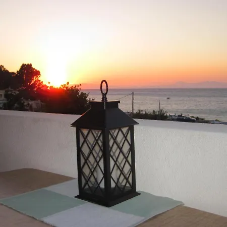 Apartment Spacious Seafront